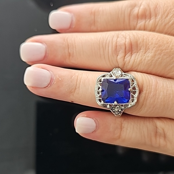 Princess cut blue simulated zircon ring - Picture 2 of 4